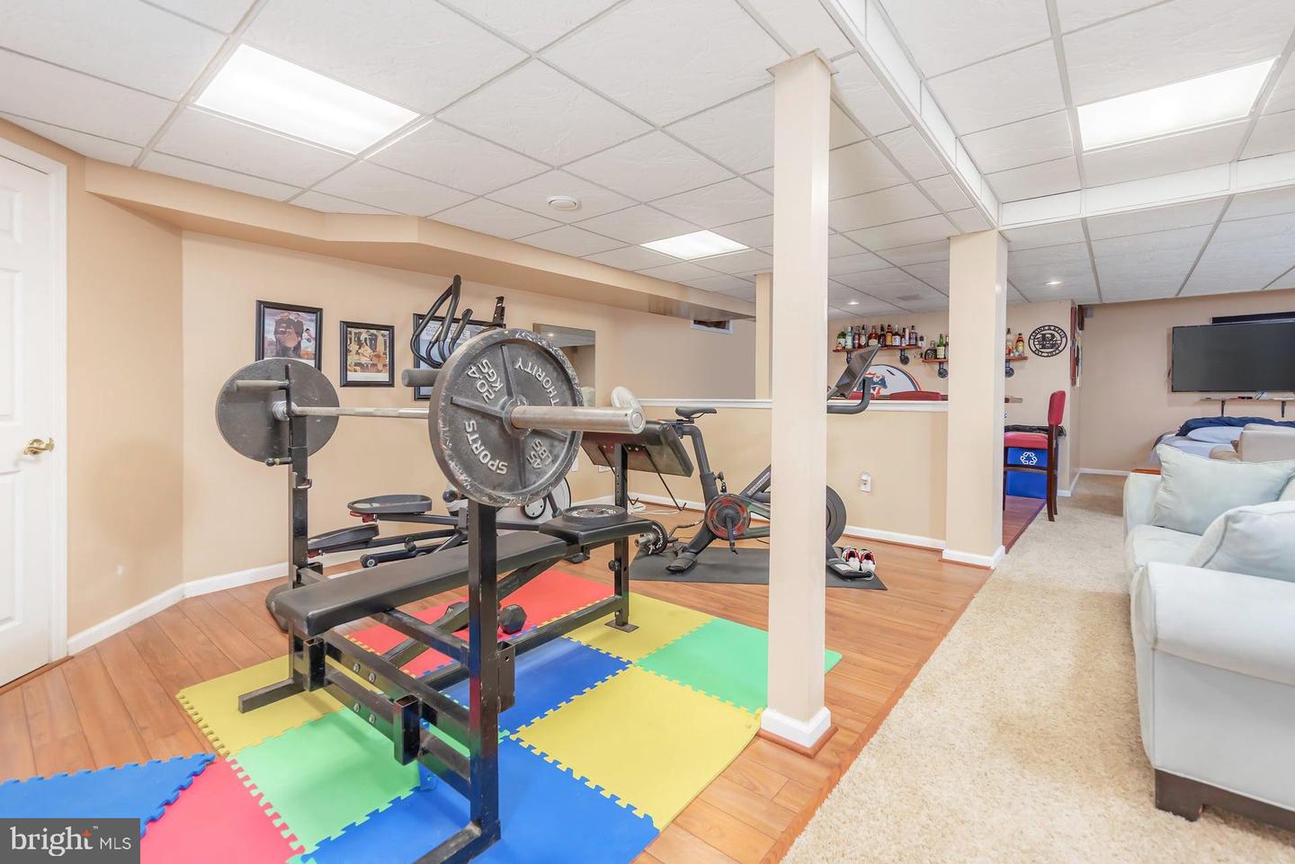 1401 Swan Ln