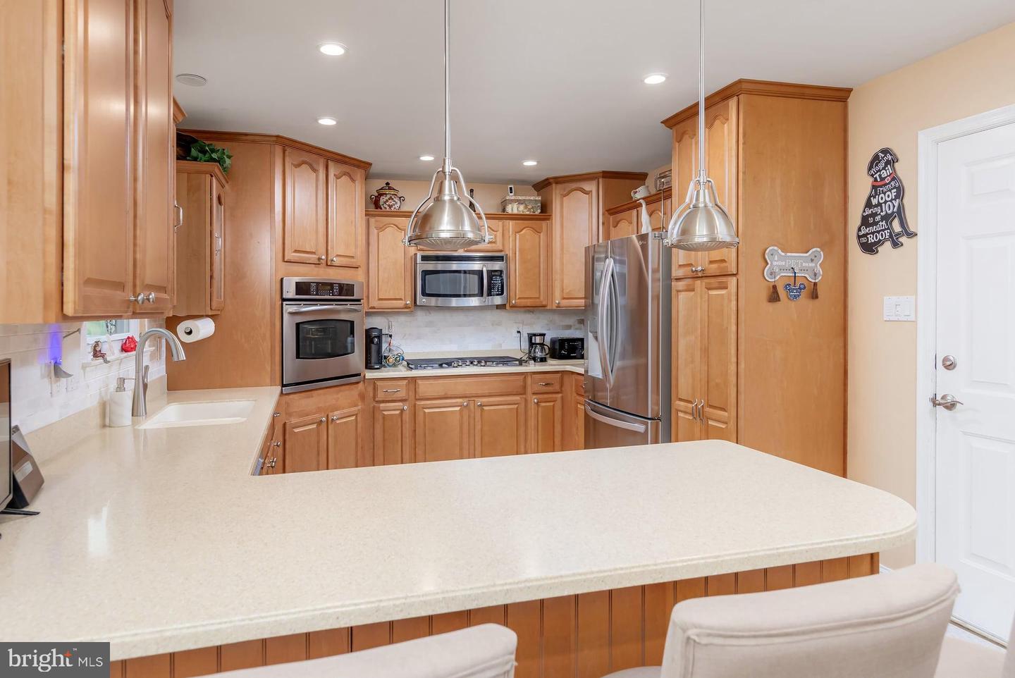 1401 Swan Ln