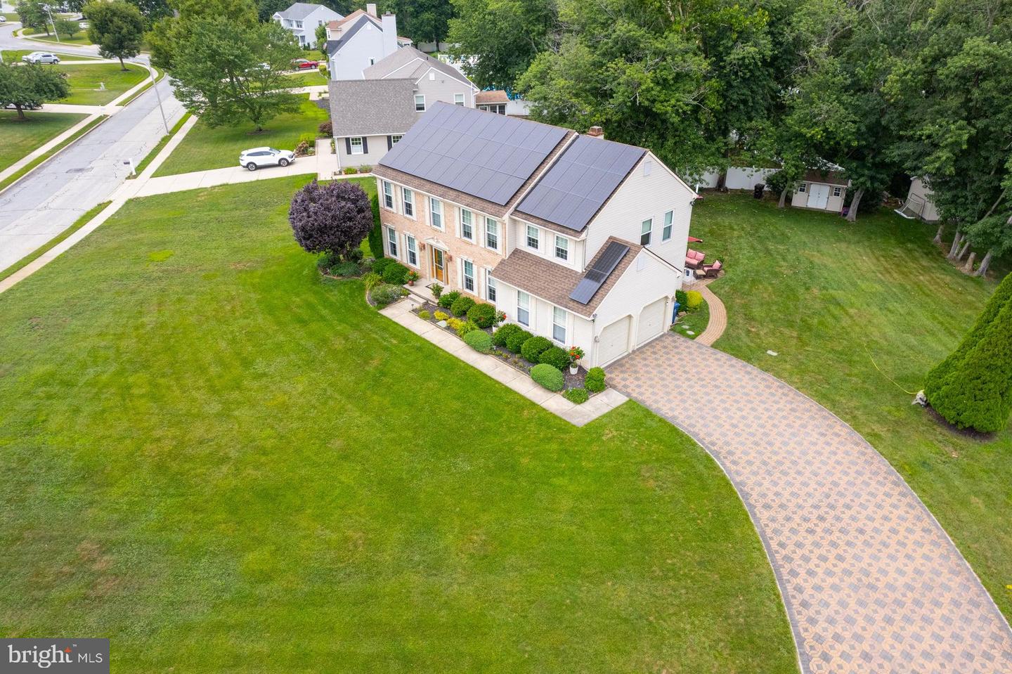 1401 Swan Ln