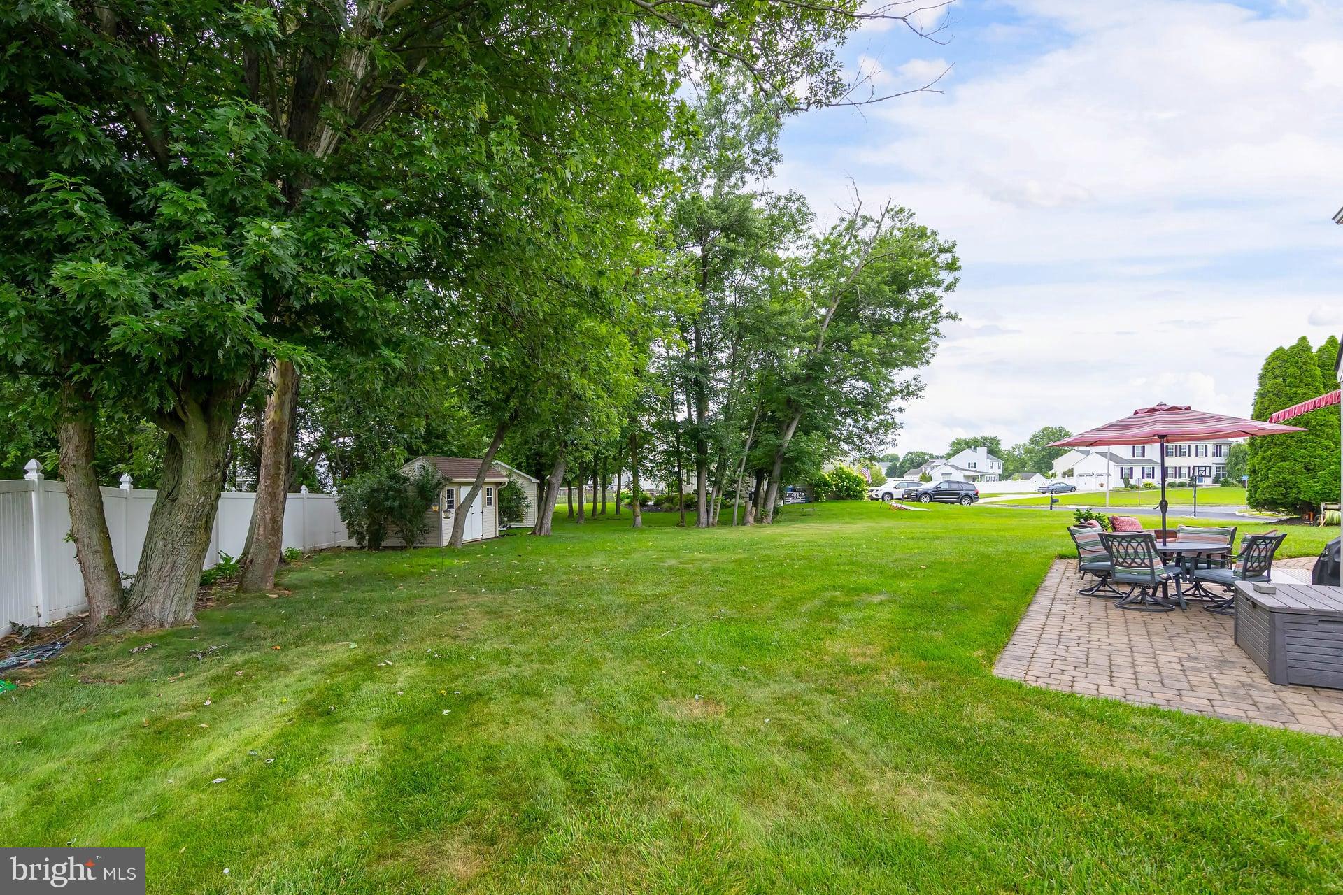 1401 Swan Ln