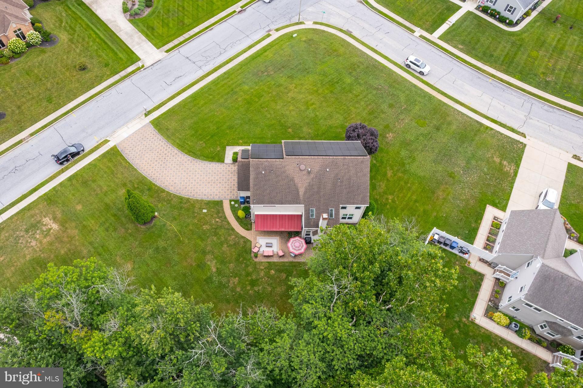 1401 Swan Ln