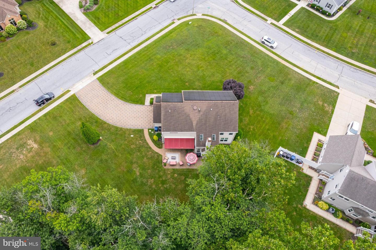 1401 Swan Ln