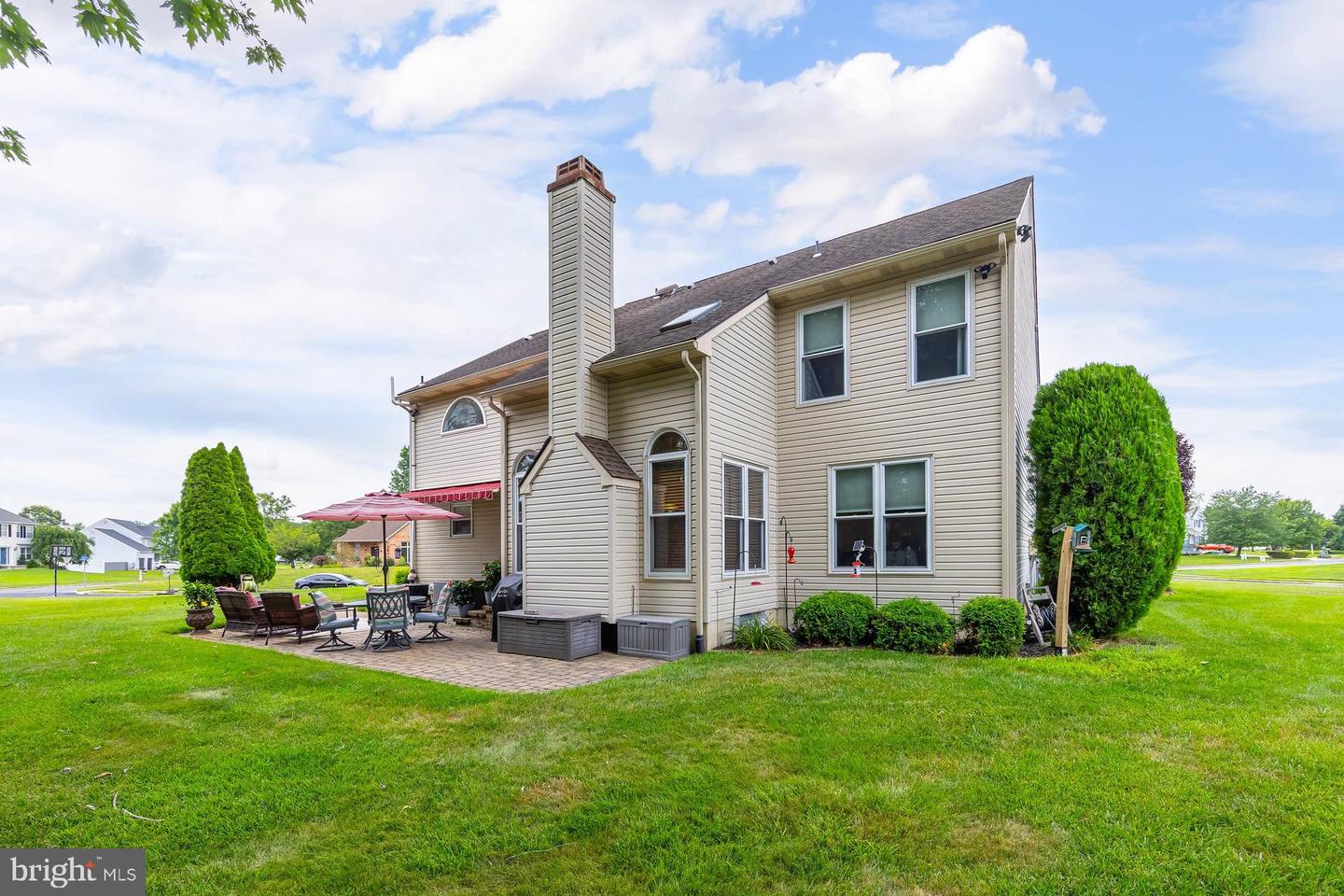 1401 Swan Ln
