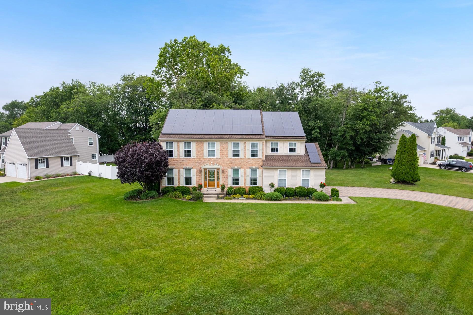 1401 Swan Ln