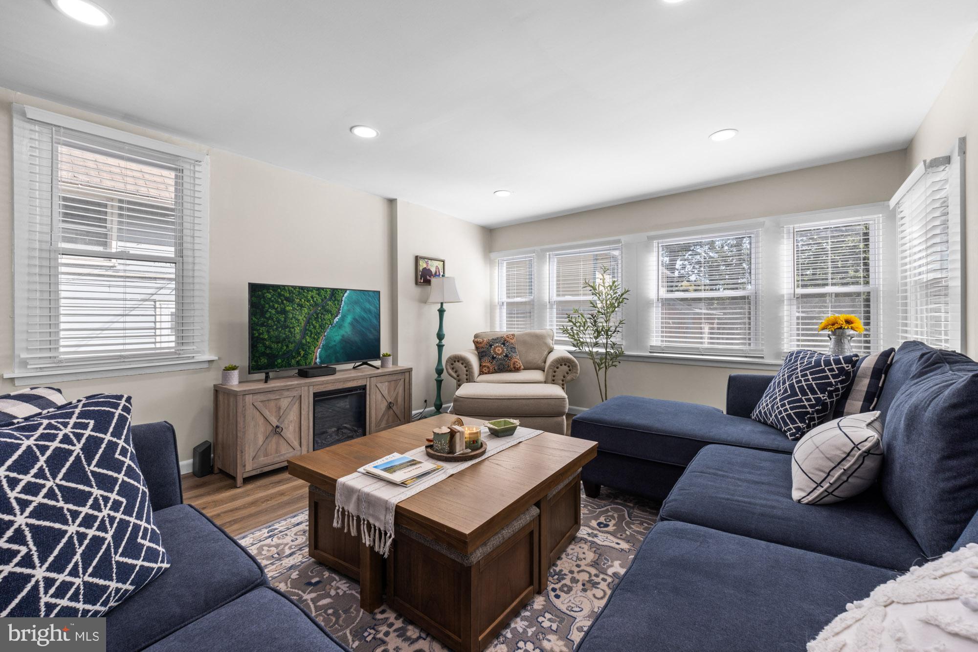 103 9TH AVENUE