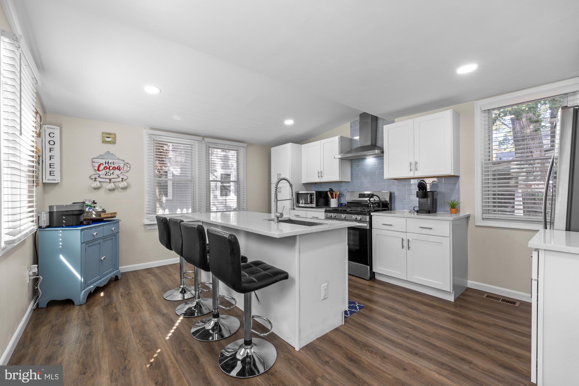 103 9TH AVENUE