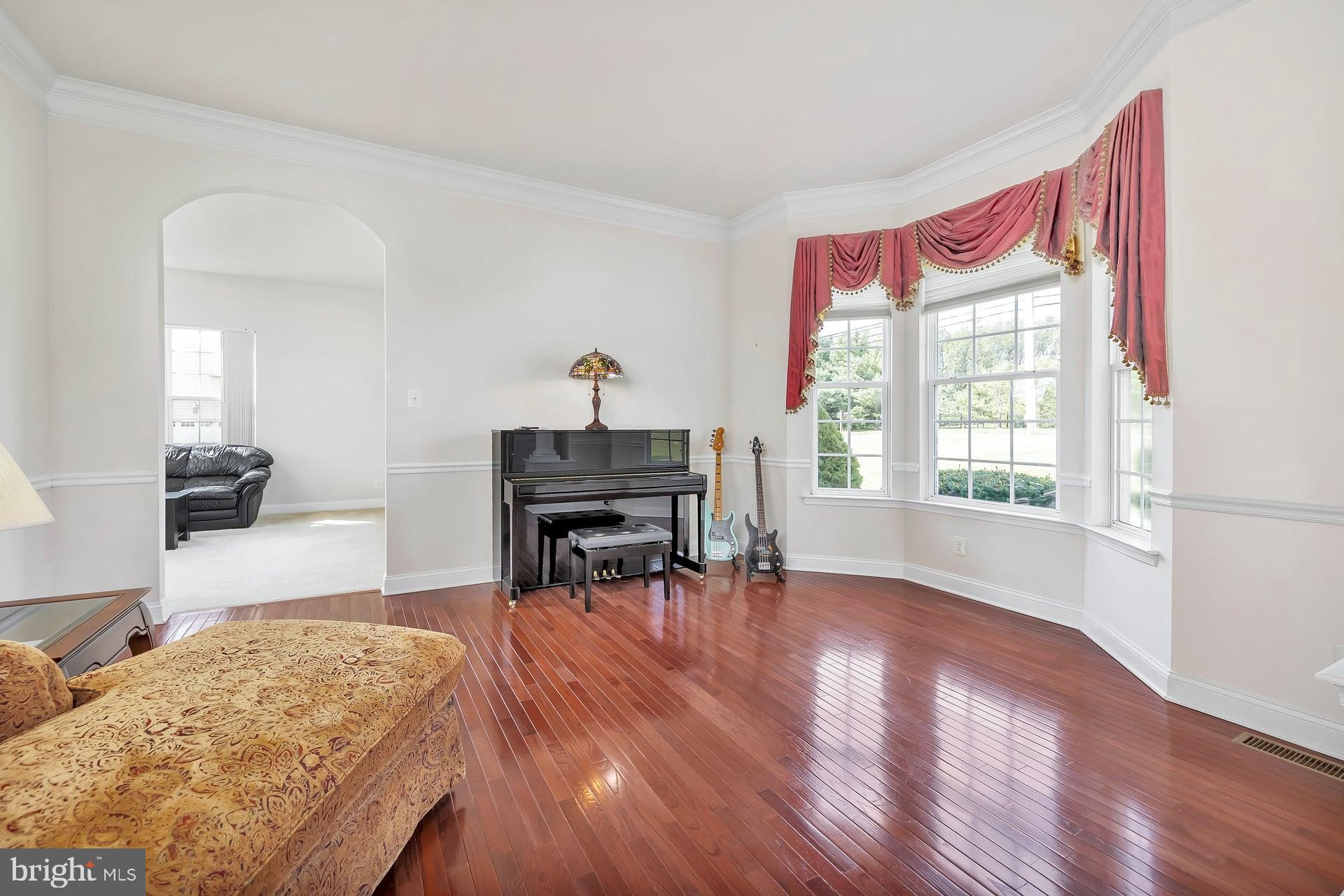185 WOODLAND AVENUE