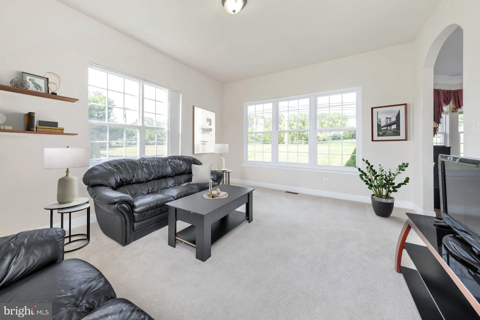 185 WOODLAND AVENUE