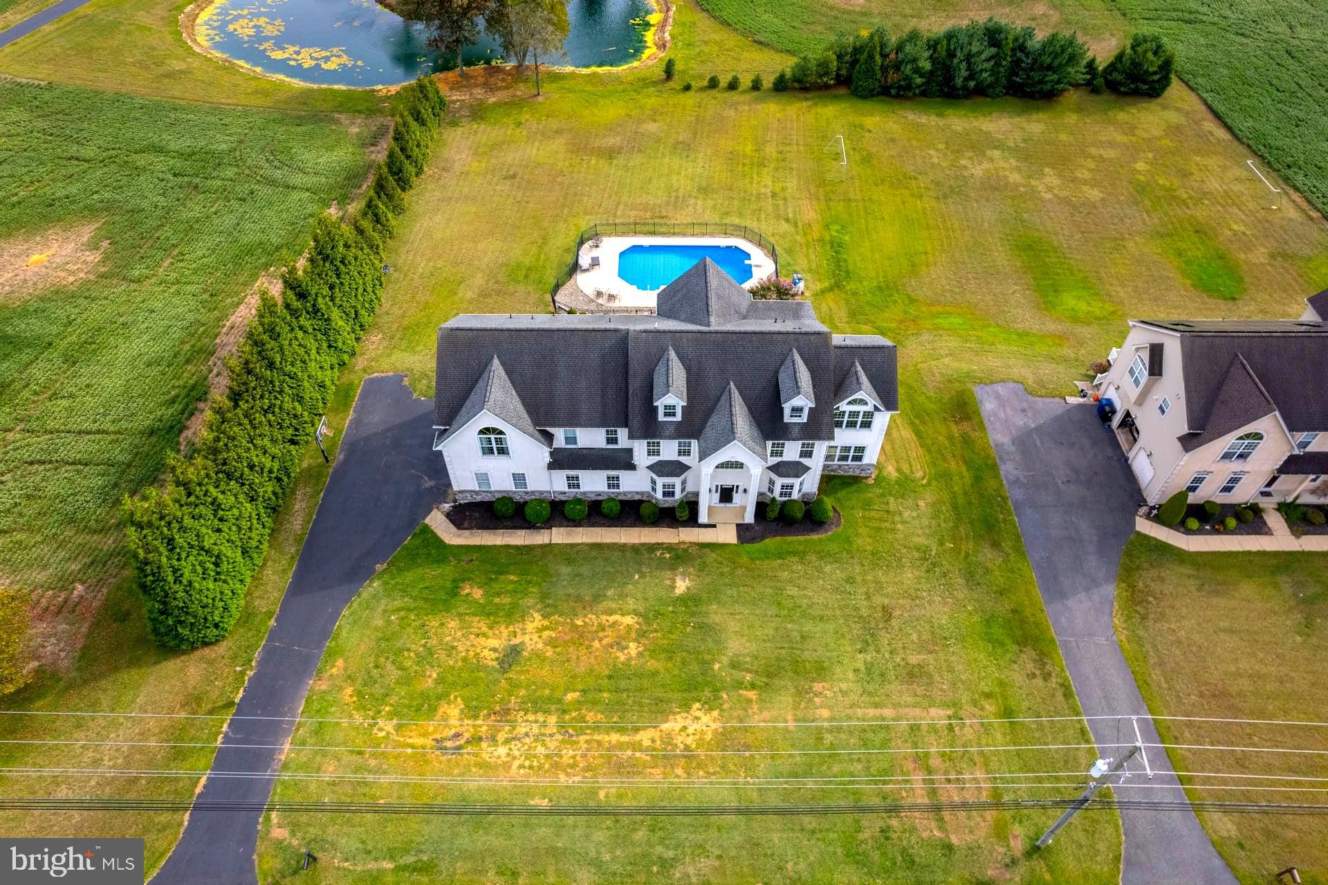 185 WOODLAND AVENUE
