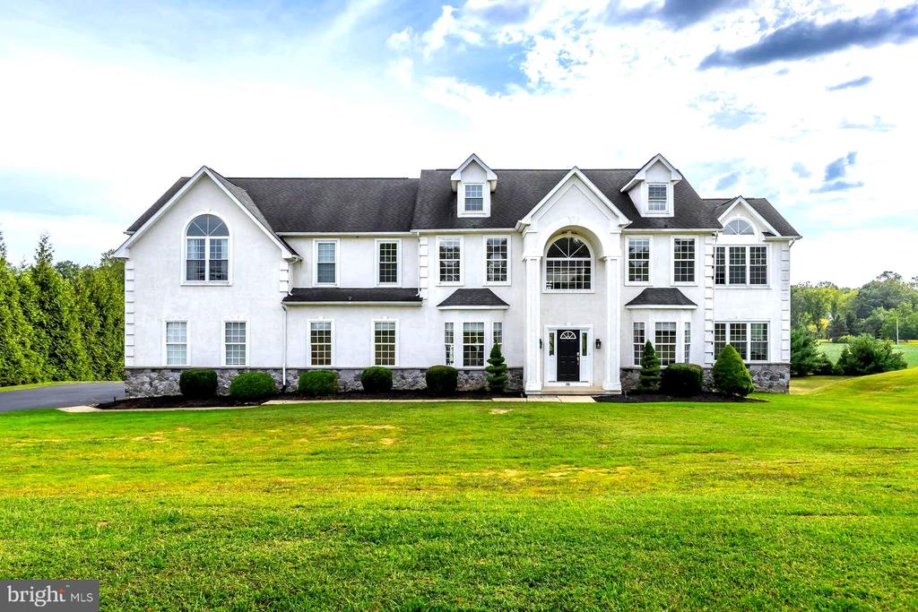 185 WOODLAND AVENUE