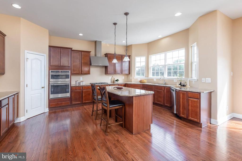 185 WOODLAND AVENUE