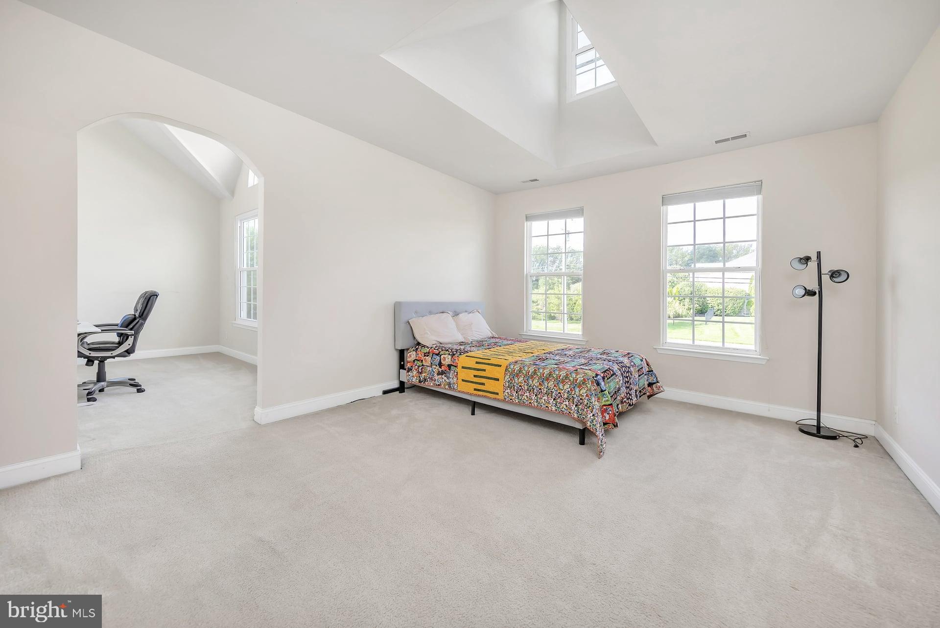 185 WOODLAND AVENUE