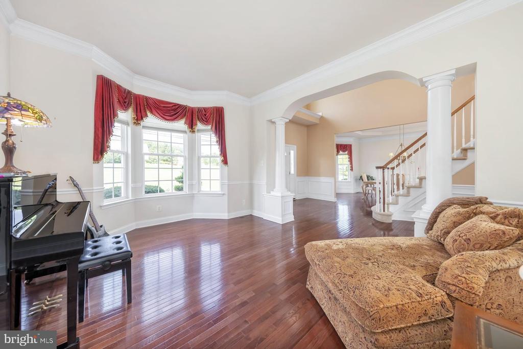 185 WOODLAND AVENUE