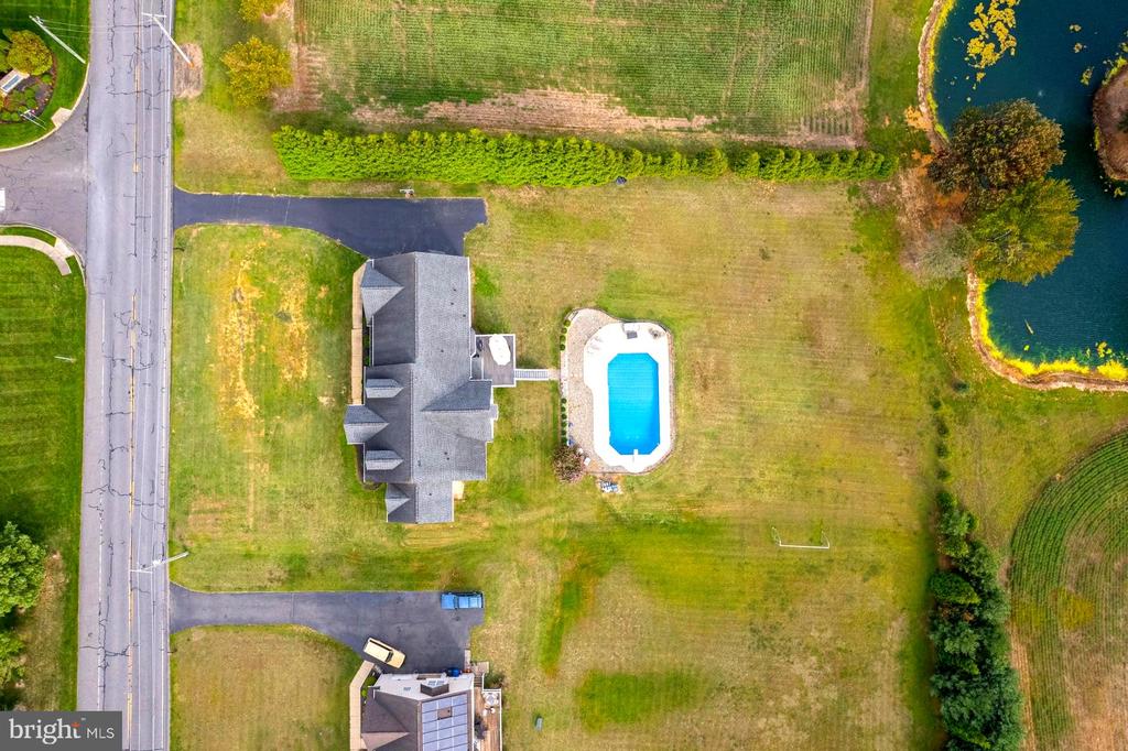 185 WOODLAND AVENUE