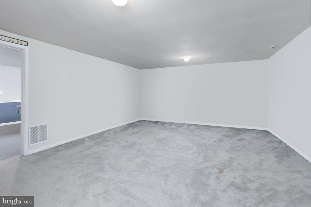 7 PINTAIL DRIVE