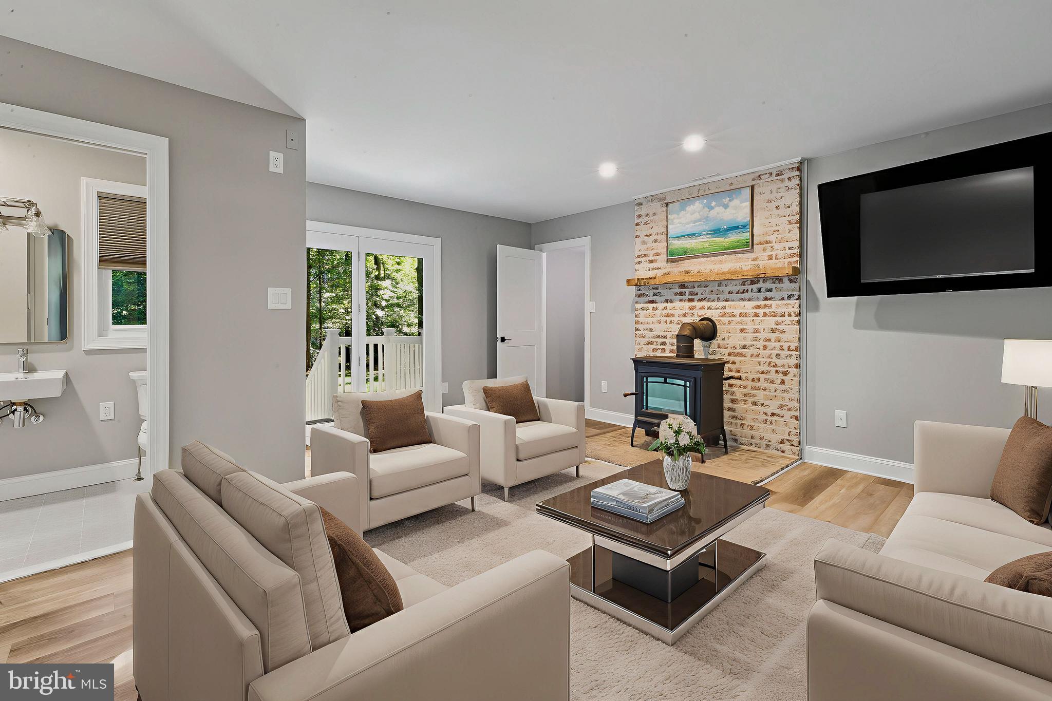 110 FOXFORD LANE