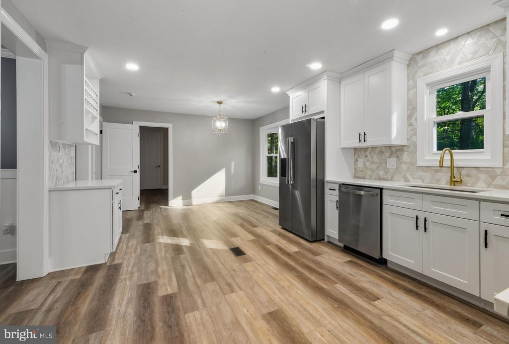 110 FOXFORD LANE