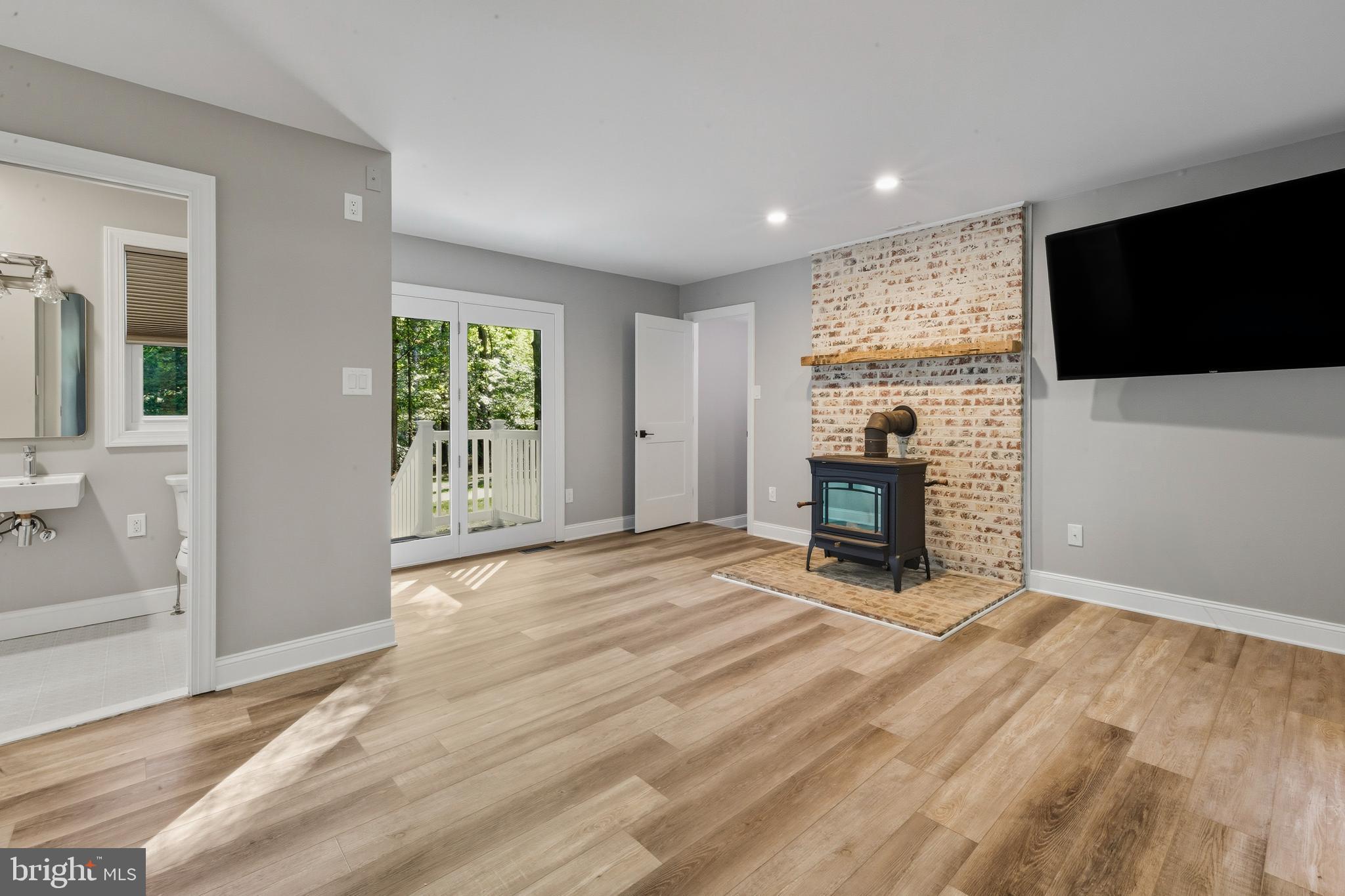 110 FOXFORD LANE