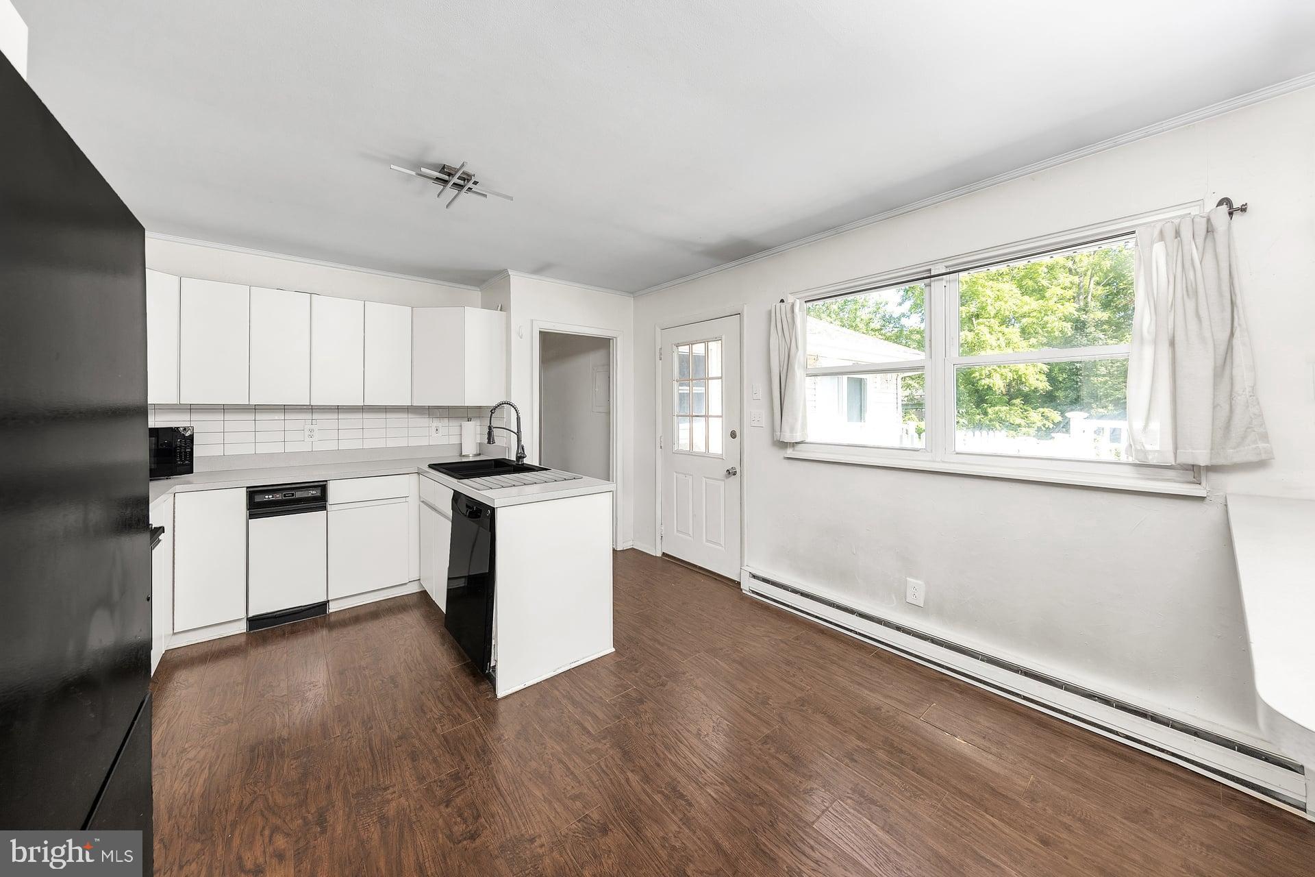 203 CENTRAL AVENUE