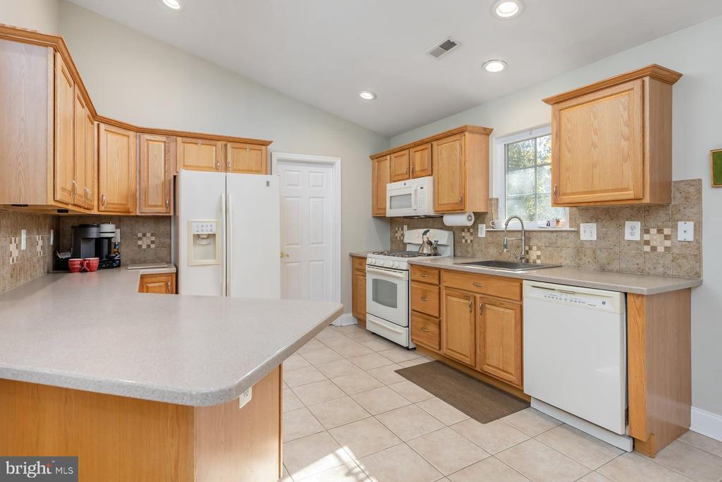 730 CHICKORY TRAIL