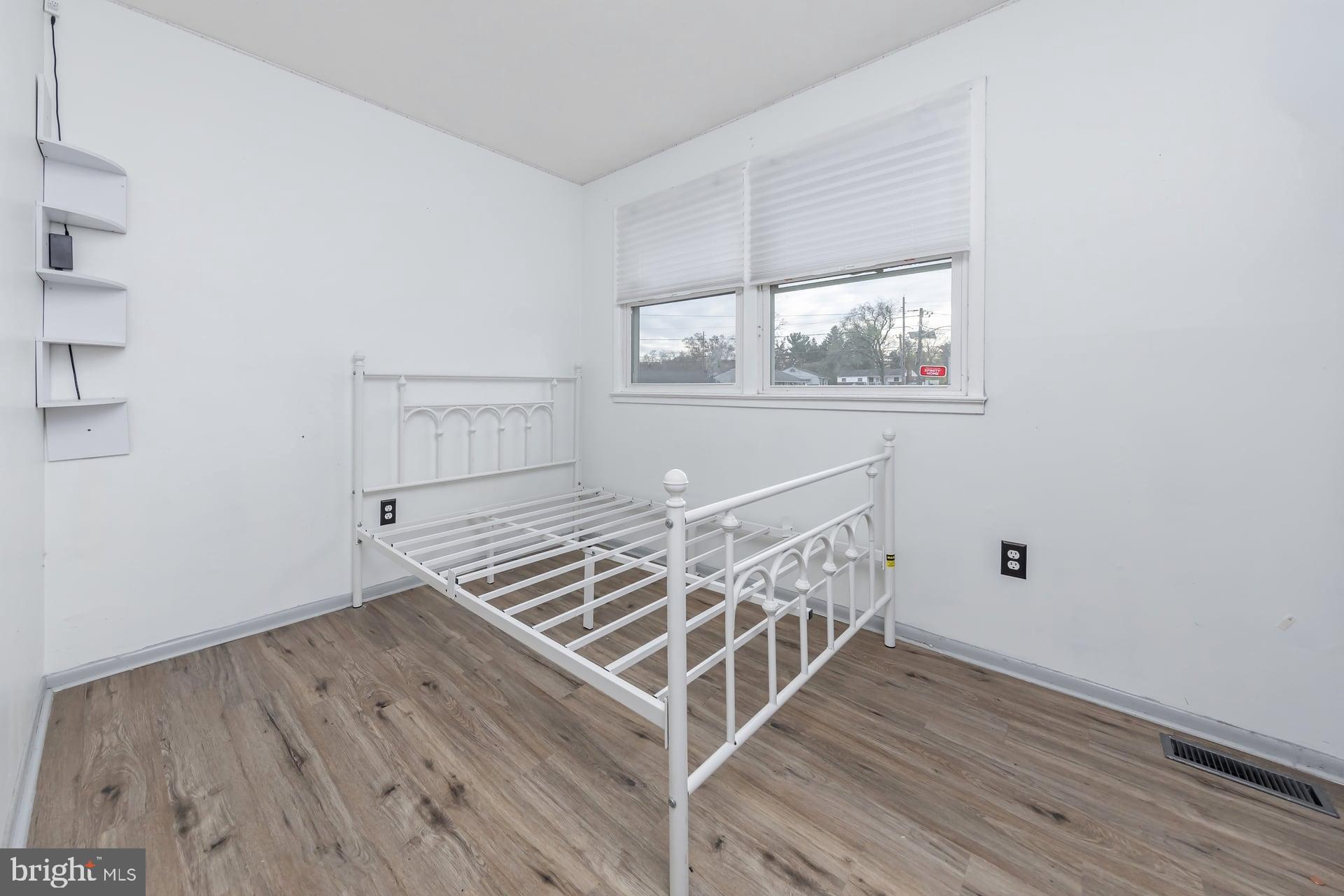 1228 BURLINGTON AVENUE