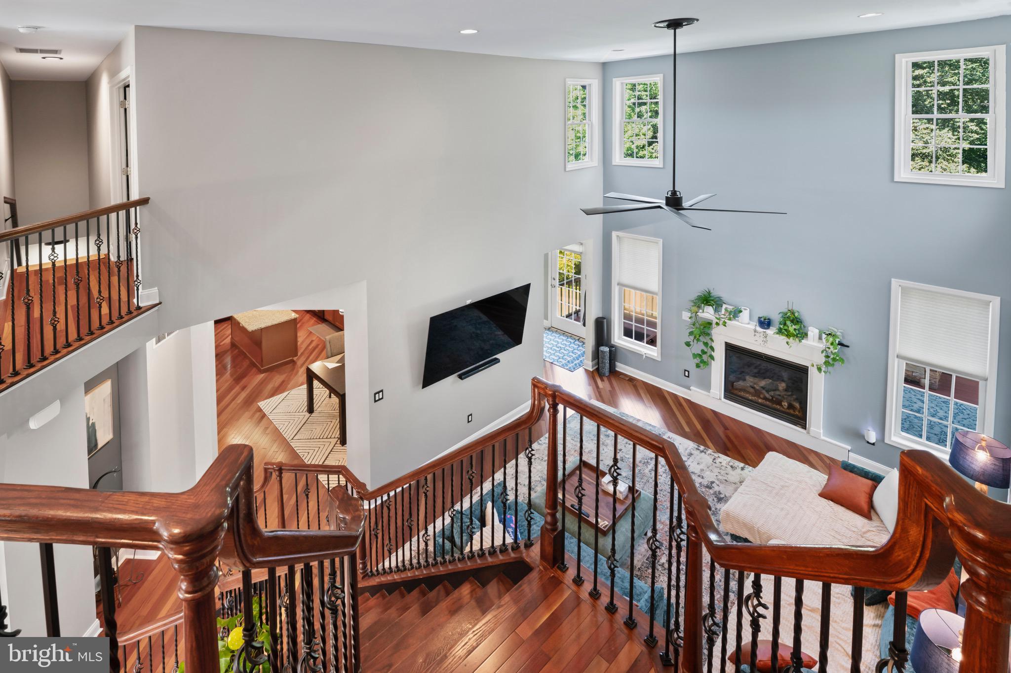 23 REGALS COURT