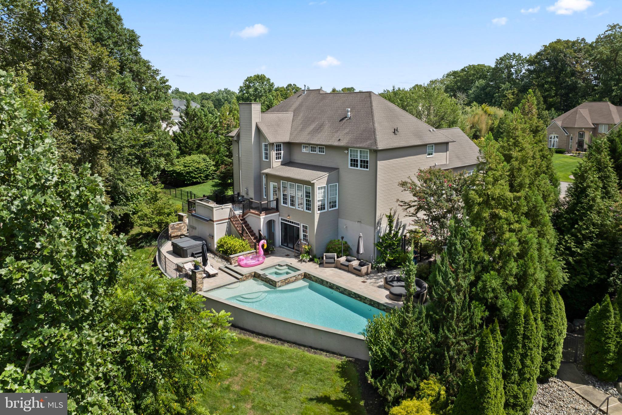 23 REGALS COURT