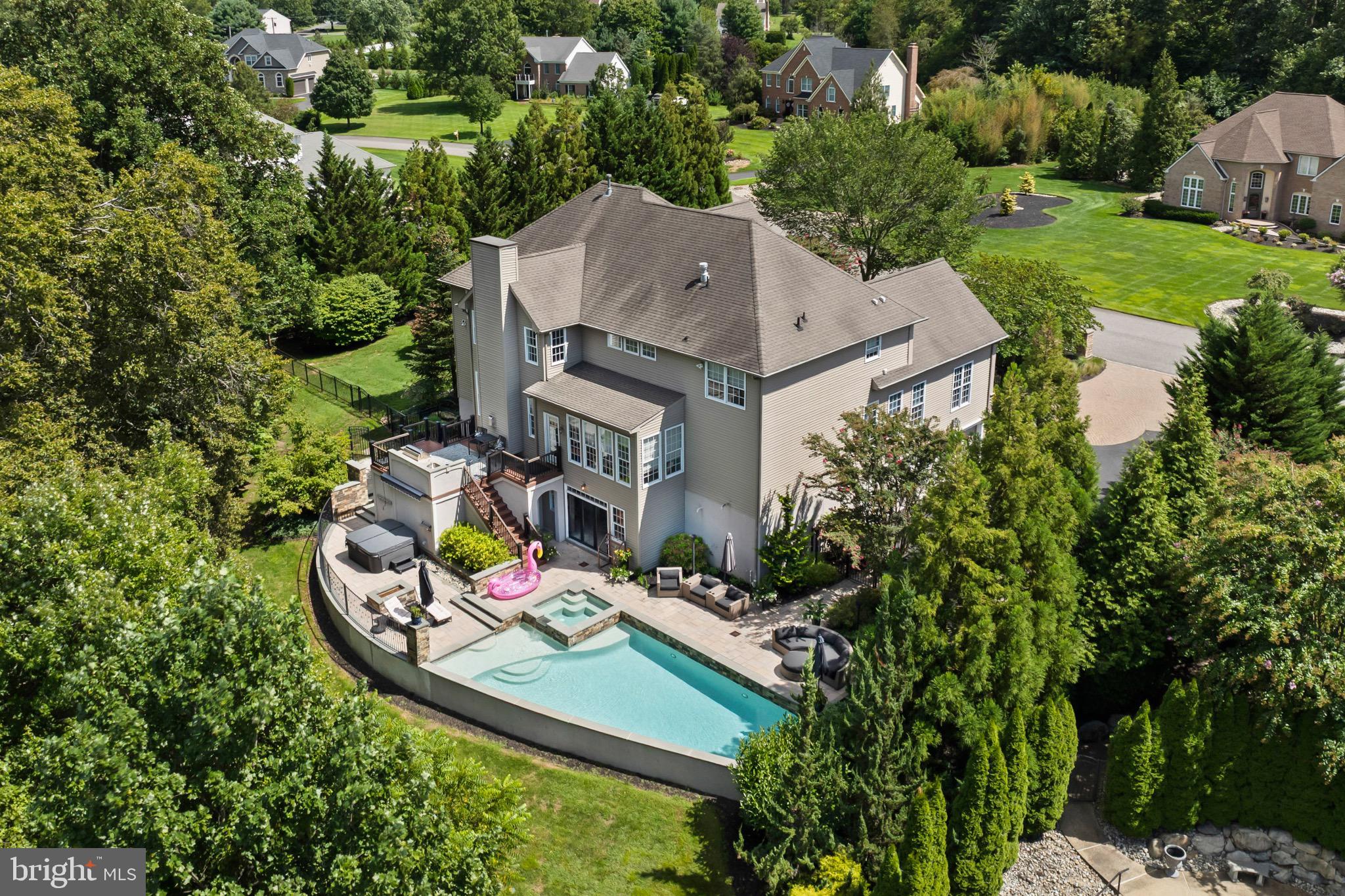 23 REGALS COURT