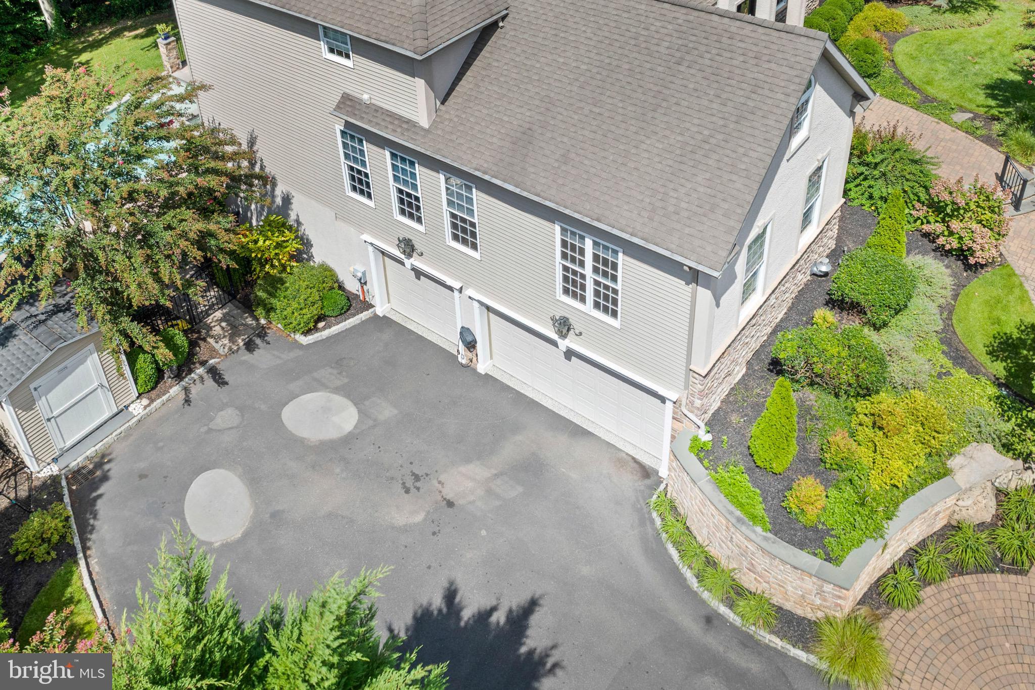23 REGALS COURT