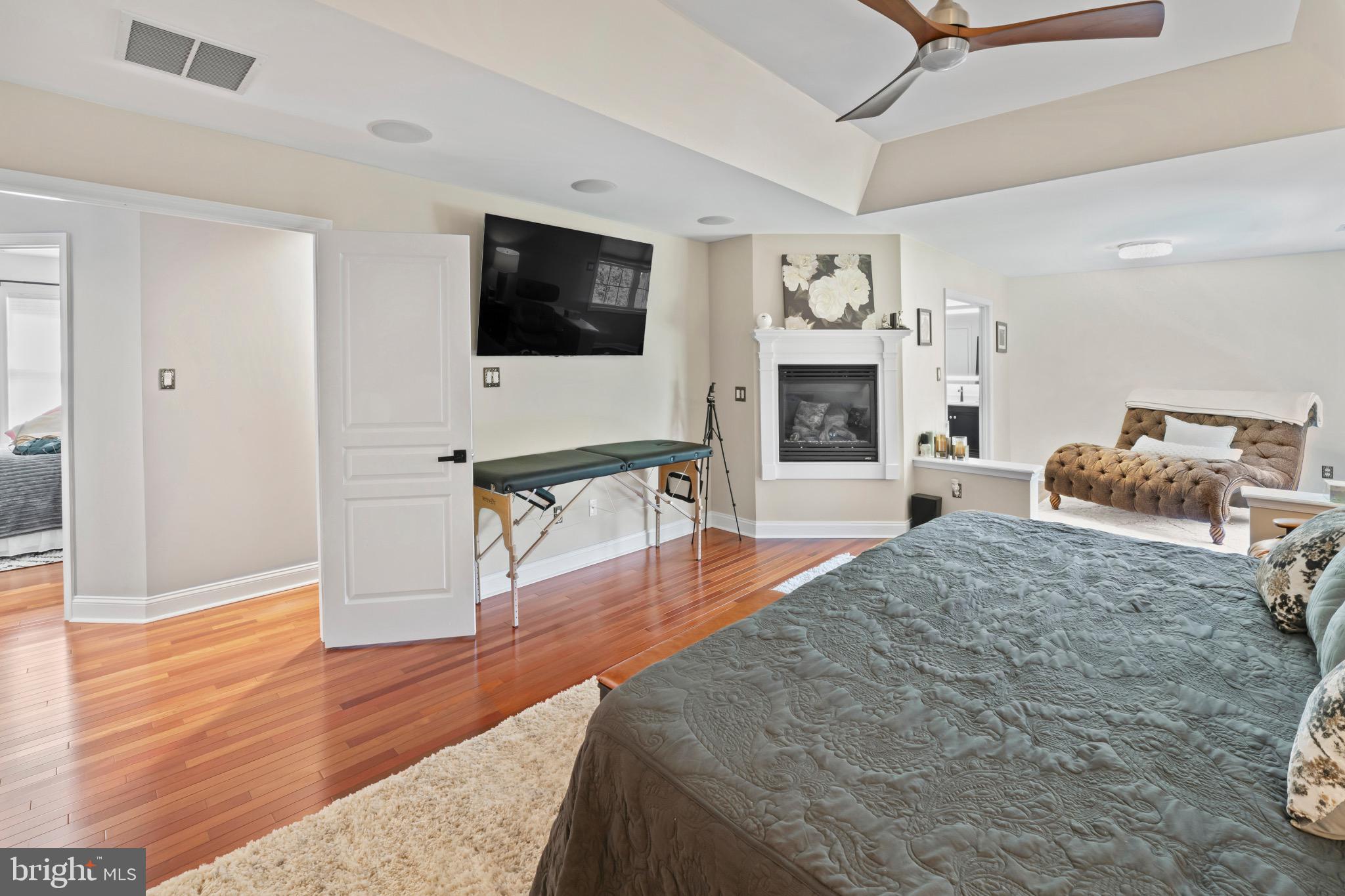 23 REGALS COURT