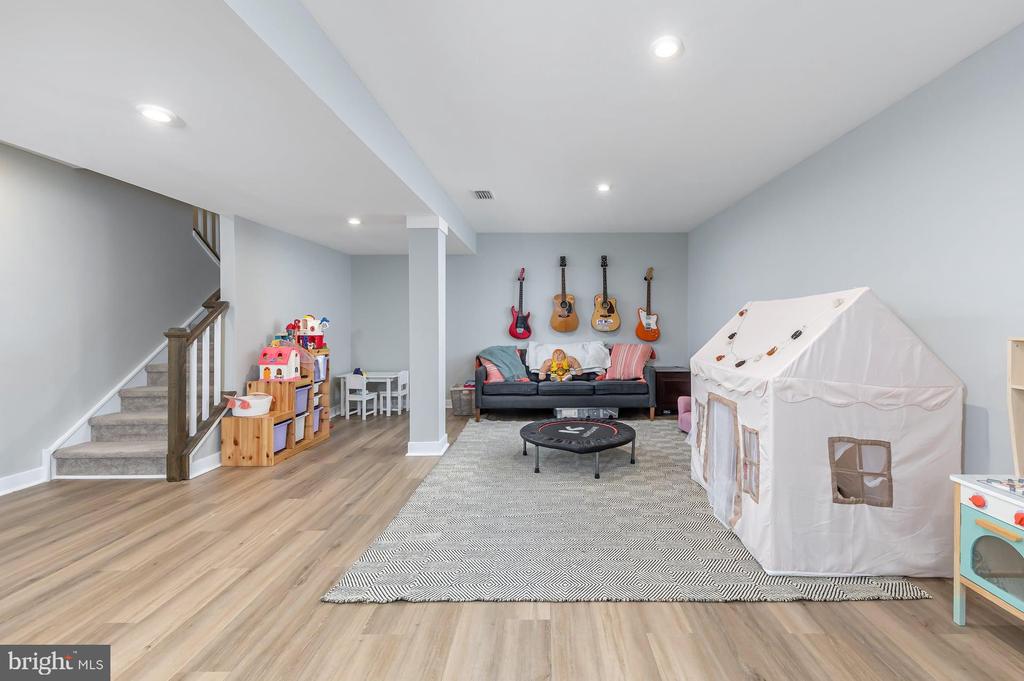 213 SPRING BEAUTY DRIVE