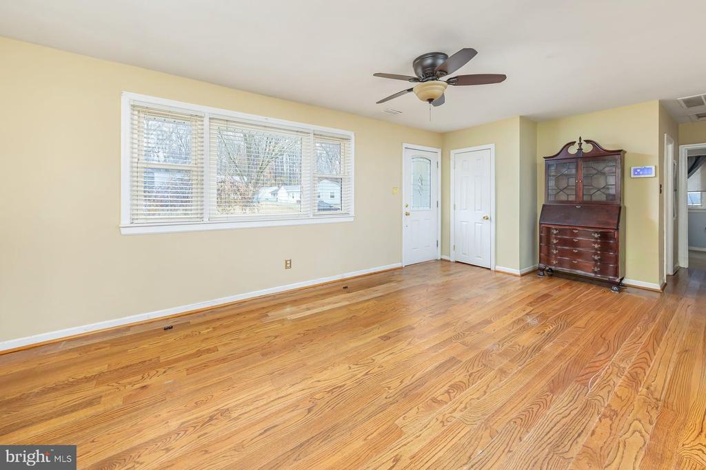 161 RIGGINS BOULEVARD