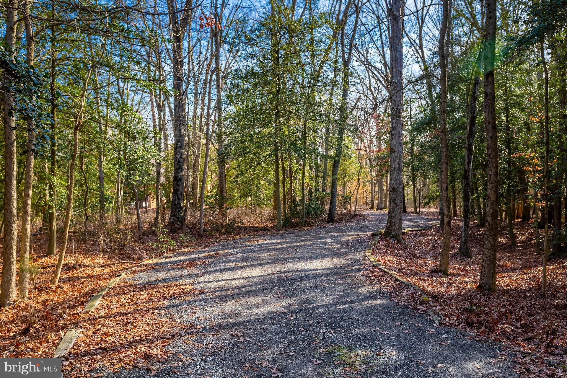 1322 COMMISSIONERS ROAD