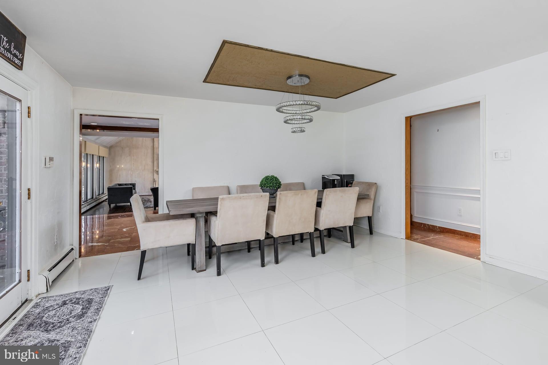 1322 COMMISSIONERS ROAD