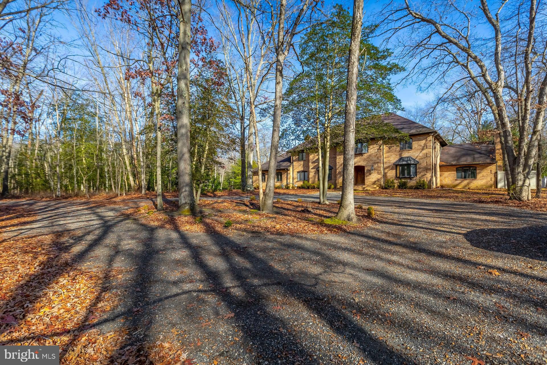 1322 COMMISSIONERS ROAD