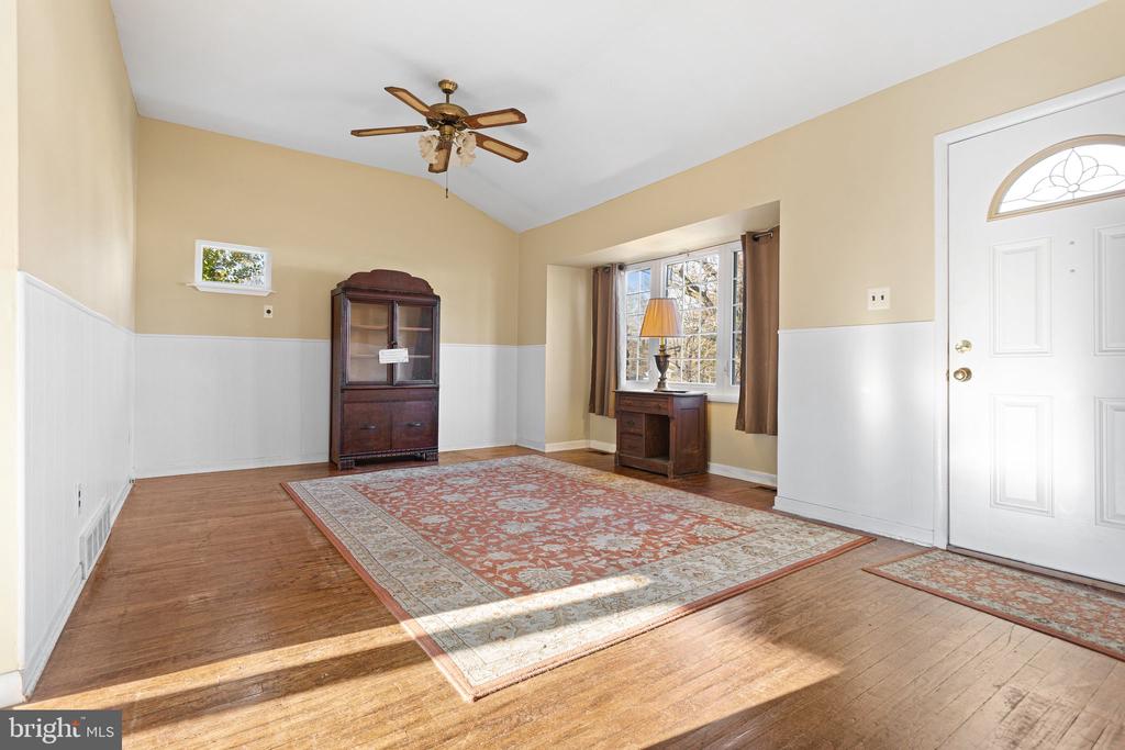 679 SANTA FE DRIVE
