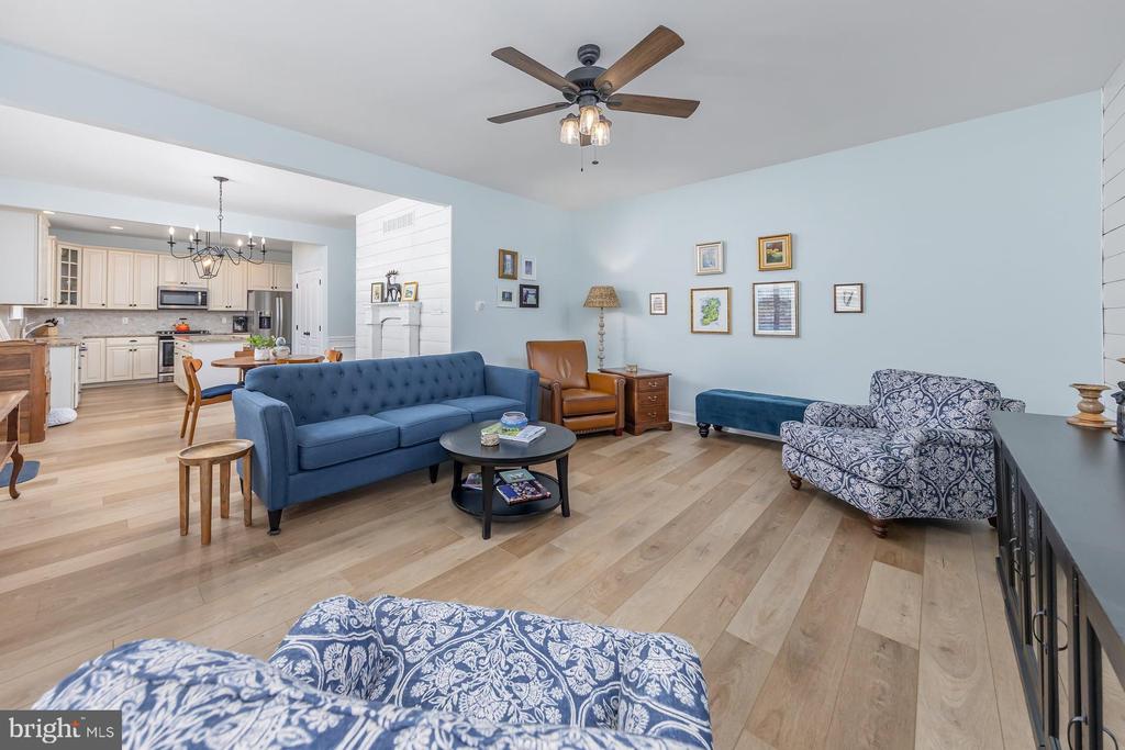 508 DEFRANCESCO CIRCLE