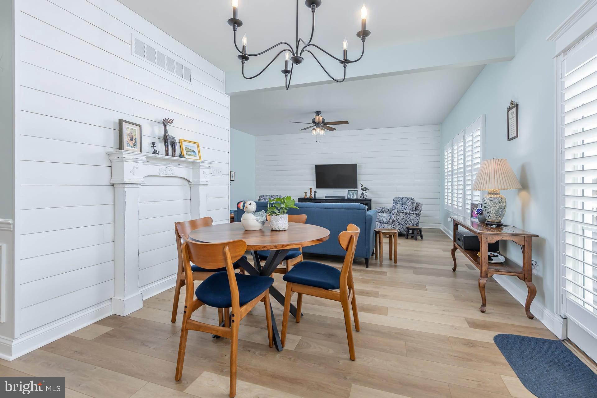 508 DEFRANCESCO CIRCLE