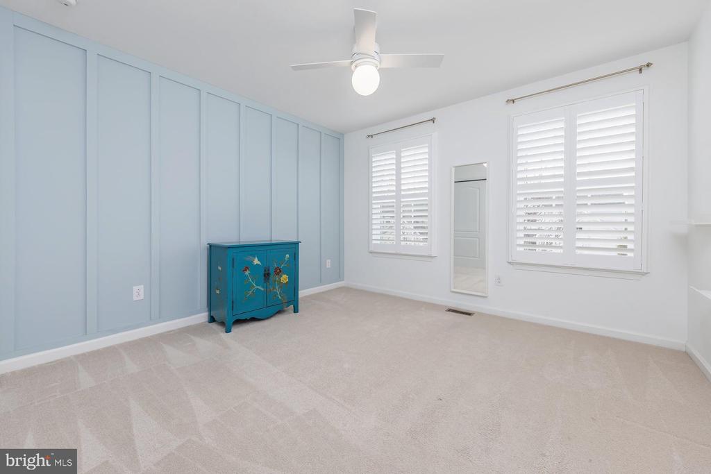 508 DEFRANCESCO CIRCLE