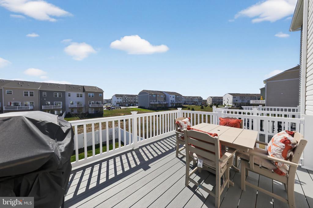 109 WATERFORD WAY