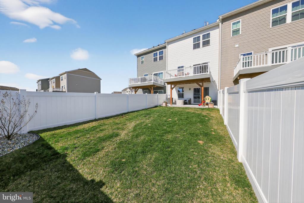 109 WATERFORD WAY