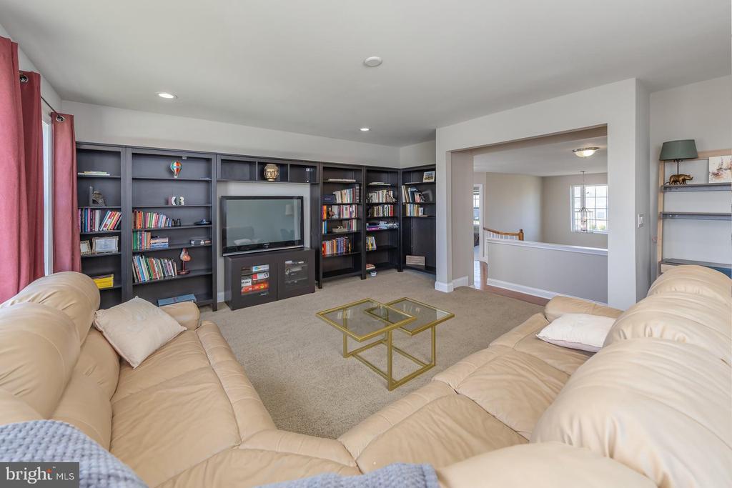 205 WINTERWOOD LANE
