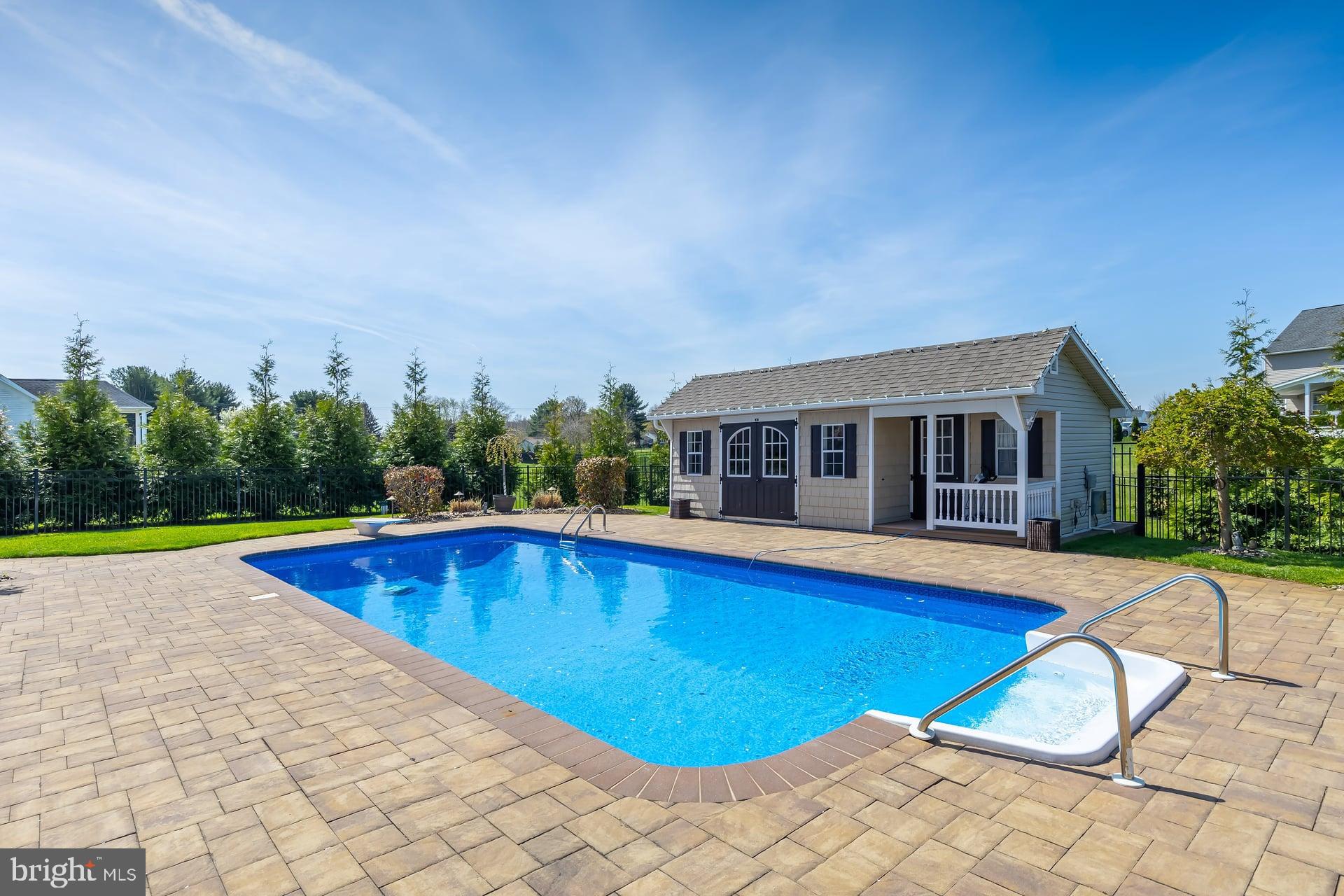 207 MARIA ELENA DRIVE