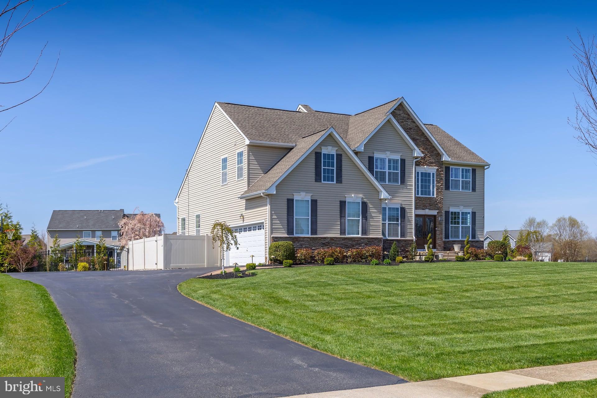 207 MARIA ELENA DRIVE