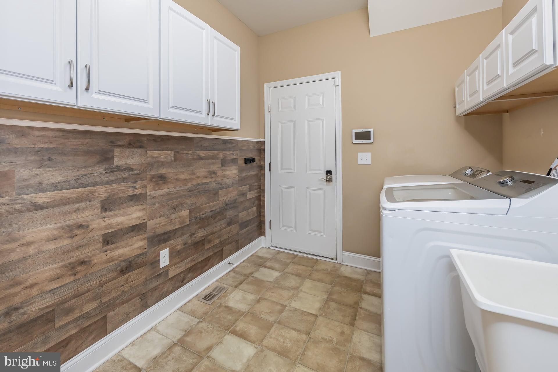 207 MARIA ELENA DRIVE