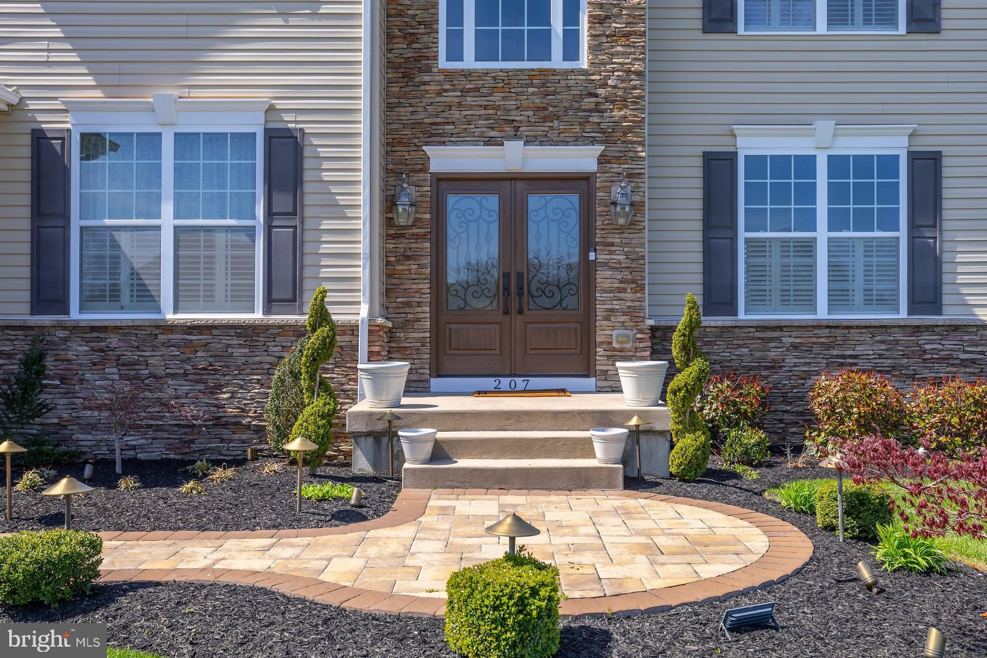 207 MARIA ELENA DRIVE