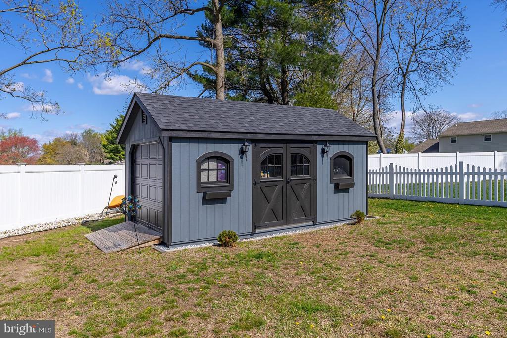 427 BIRCH DRIVE
