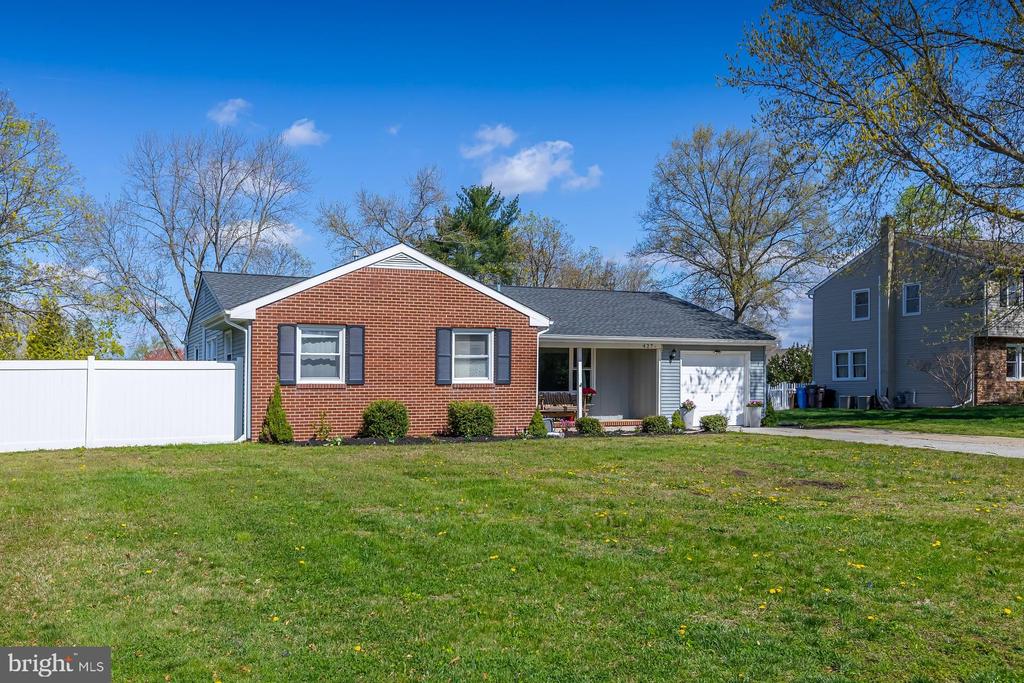 427 BIRCH DRIVE