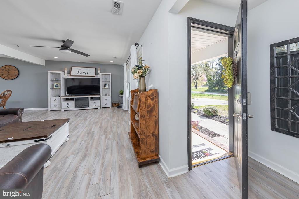 427 BIRCH DRIVE