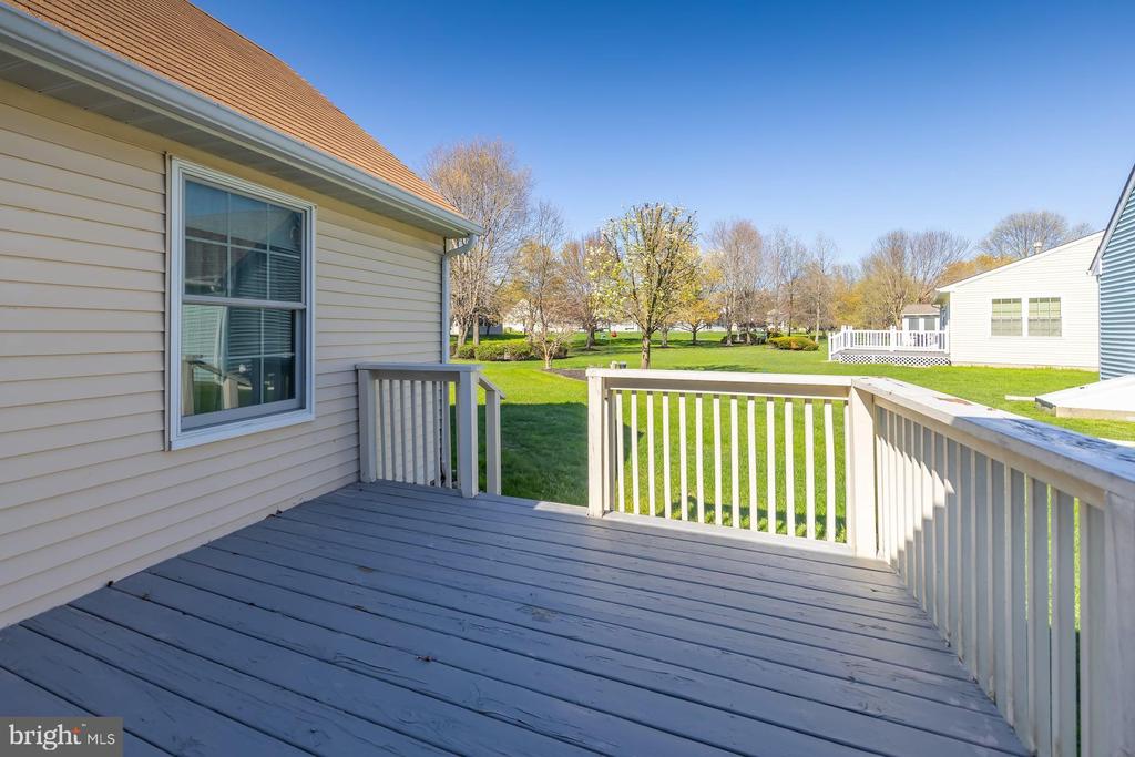 423 COUNTRY WAY